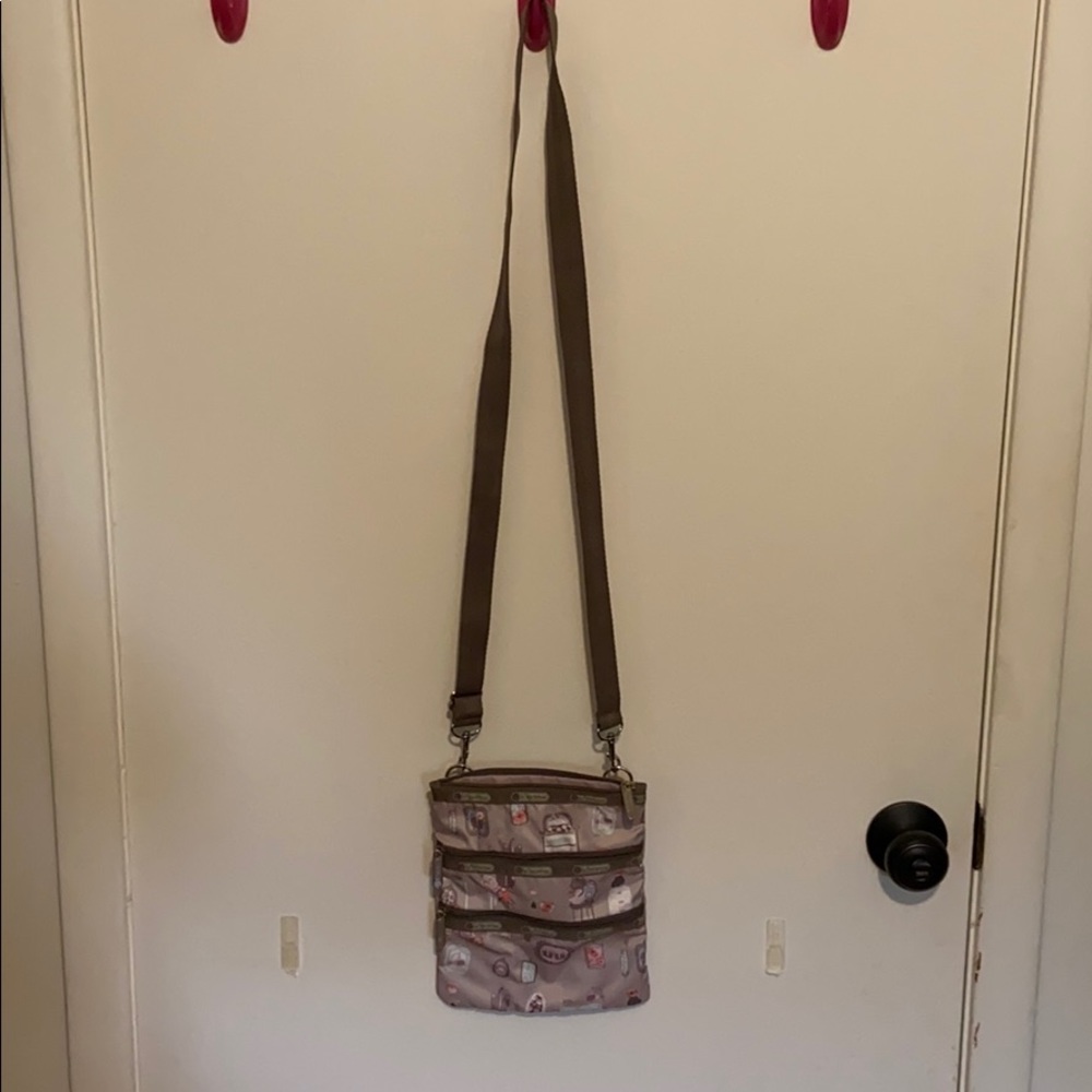 LeSportsac crossbody purse.